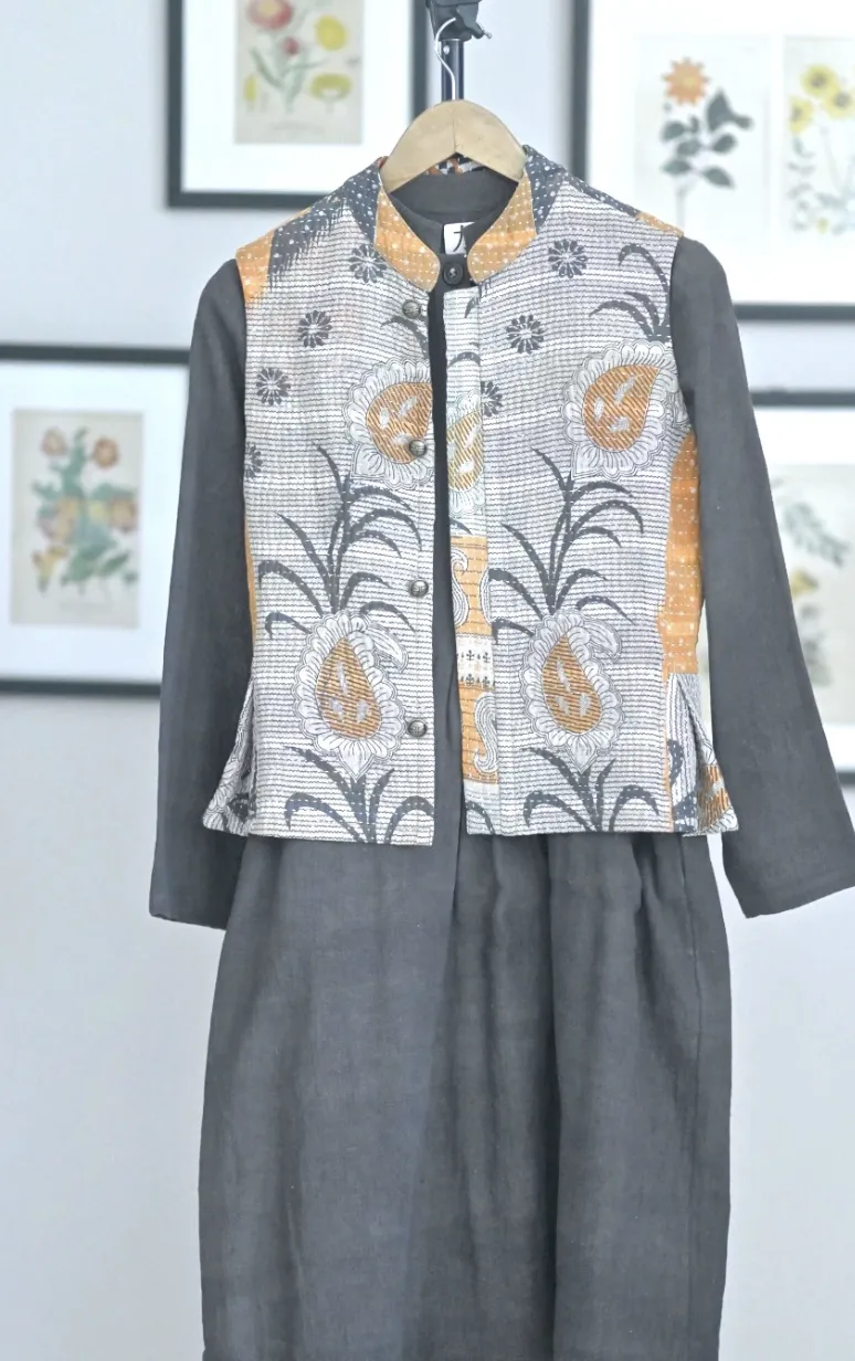 KANTHA SLEEVELESS JACKET - CELOISE